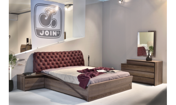 BED Iokasti Elia Chesterfield